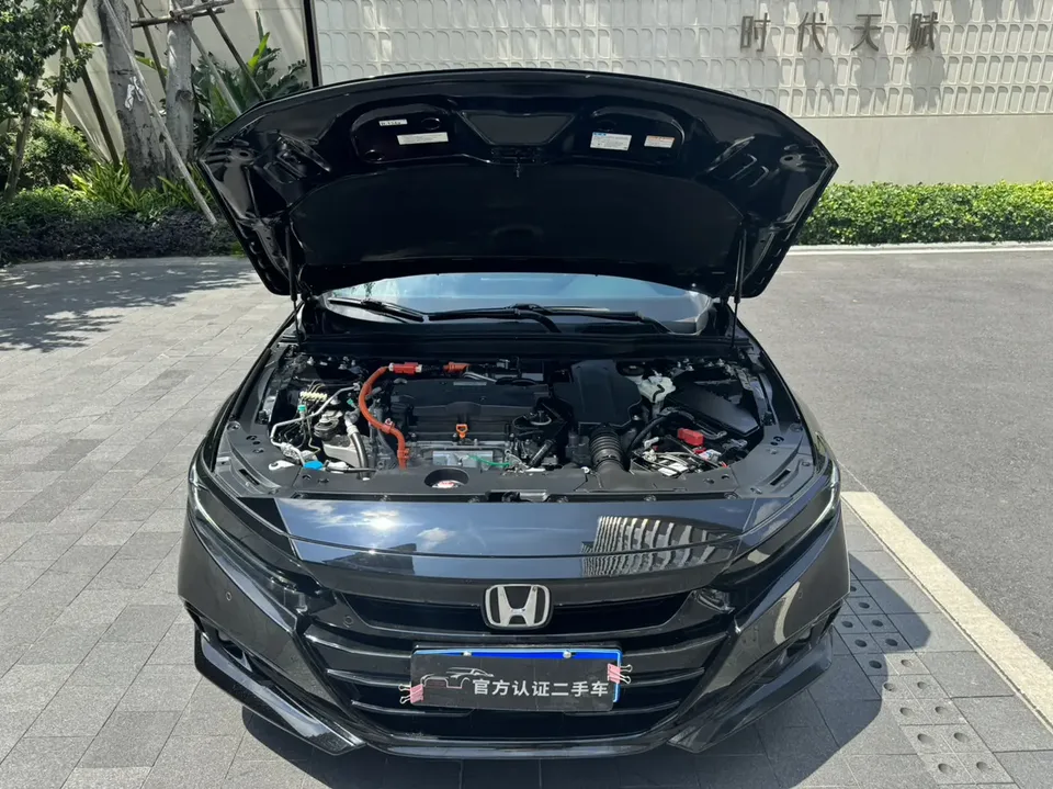 Honda Accord 2022 Accord Hybrid 2.0L Phantom Night Smart Edition 2023 — миниатюра 3
