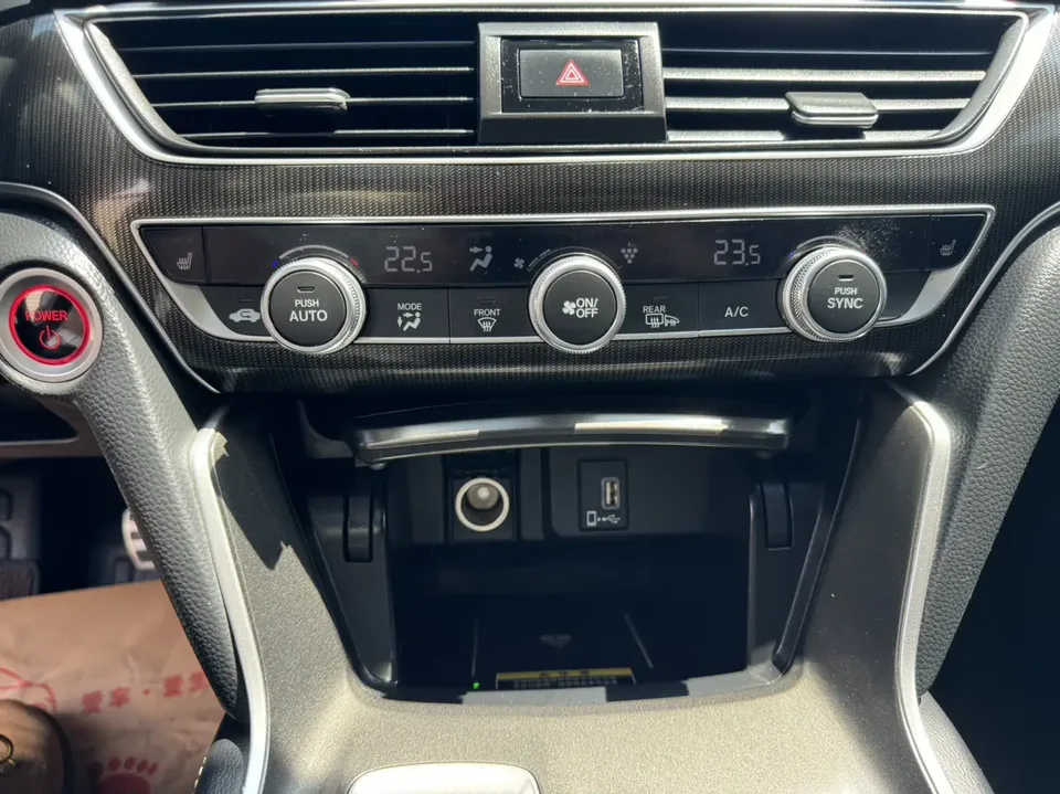 Honda Accord 2022 Accord Hybrid 2.0L Phantom Night Smart Edition 2023 — миниатюра 4