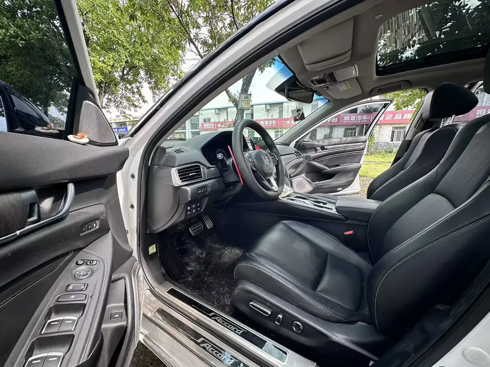 Honda Accord 2022 Accord Hybrid 2.0L Phantom Night Smart Edition 2023 — миниатюра 5