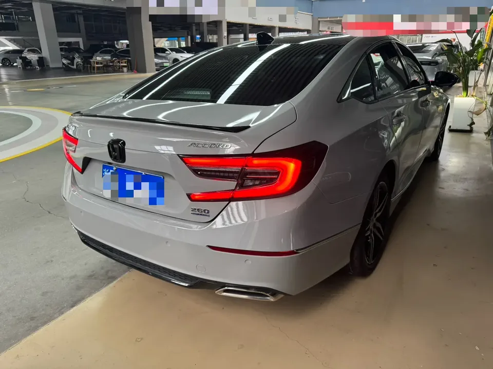 Honda Accord 2022 Accord 260TURBO Fantasy Night Premium Edition 2022 — миниатюра 2