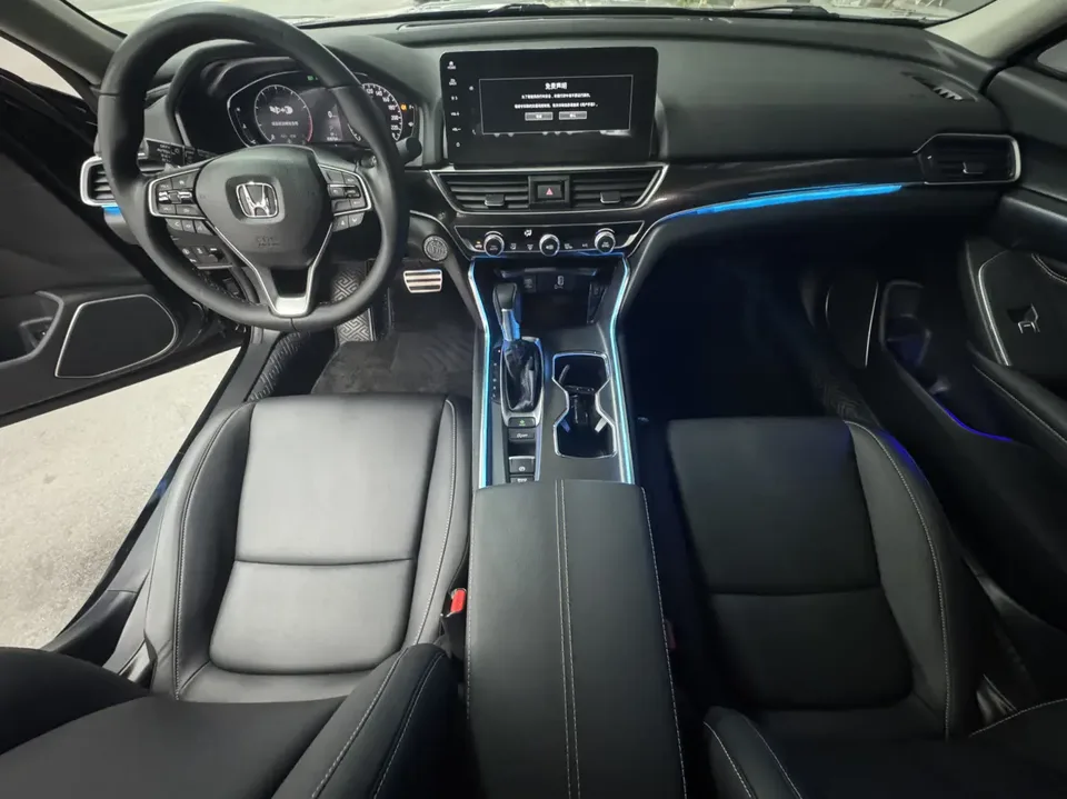 Honda Accord 2022 Accord 260TURBO Fantasy Night Premium Edition 2022 — миниатюра 3