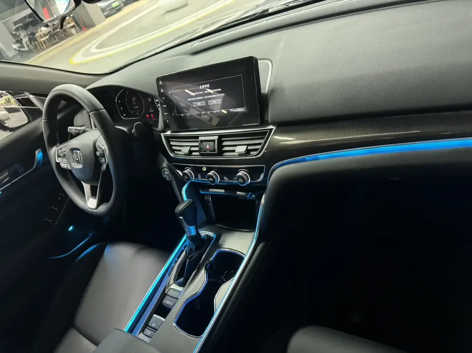 Honda Accord 2022 Accord 260TURBO Fantasy Night Premium Edition 2022 — миниатюра 4