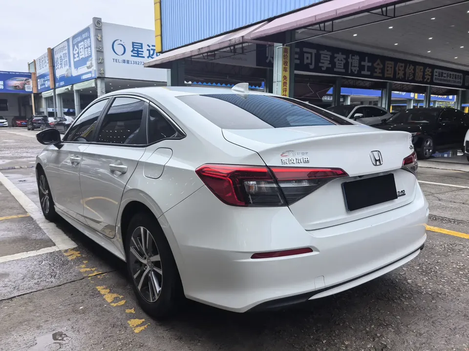 Honda CIVIC 2022 Civic 240TURBO CVT Dynamic Edition 2023 — миниатюра 4