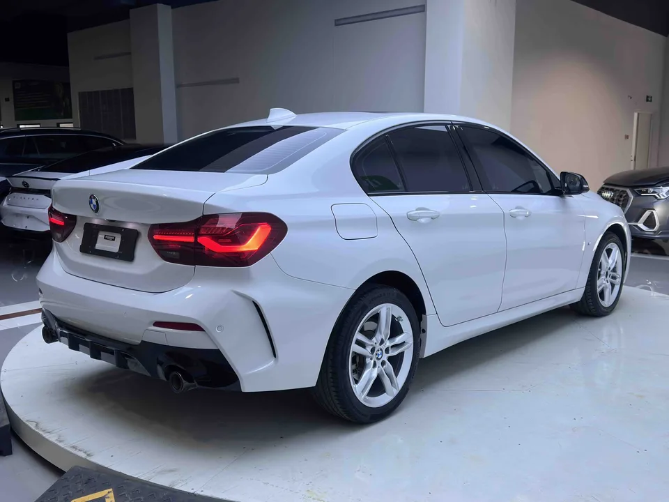 BMW 1 Series BMW 1 Series 2023 120i M Sport Night Edition 2023 — миниатюра 2