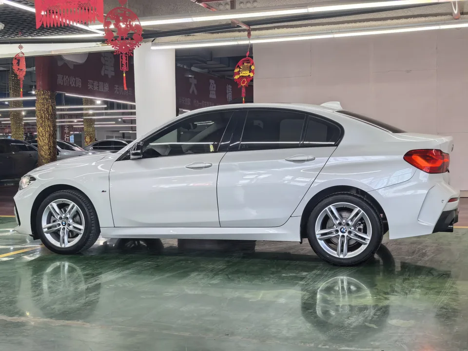 BMW 1 Series BMW 1 Series 2021 120i M Sport Night Edition 2022 — thumbnail 4