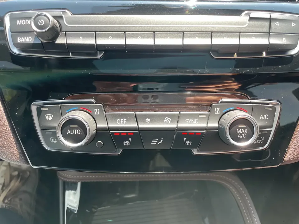 BMW X1 BMW X1 2022 sDrive20Li Exclusive Model 2022 — миниатюра 3