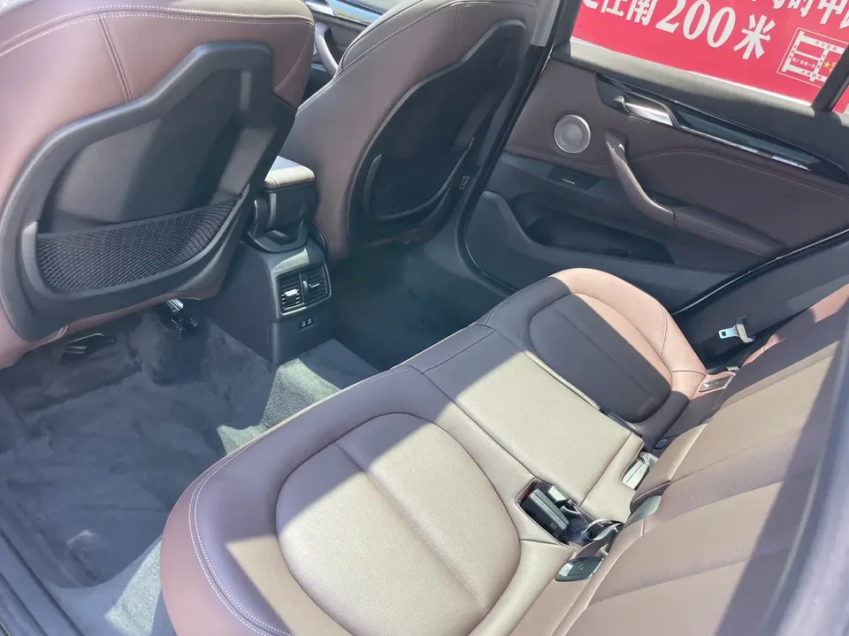 BMW X1 BMW X1 2022 sDrive20Li Exclusive Model 2022 — миниатюра 5
