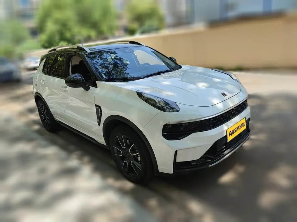 Lynk & Co 01 Lynk & Co 01 2021 2.0TD 2WD Pro 2022 — миниатюра 3