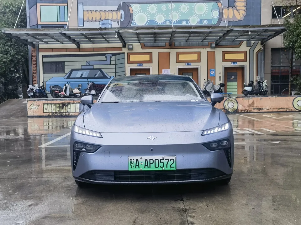 Dongfeng YiPai 007 Yipai 007 2024 Pure Electric 540 4WD Max Edition 2024 — photo 1, buy with delivery to Moscow