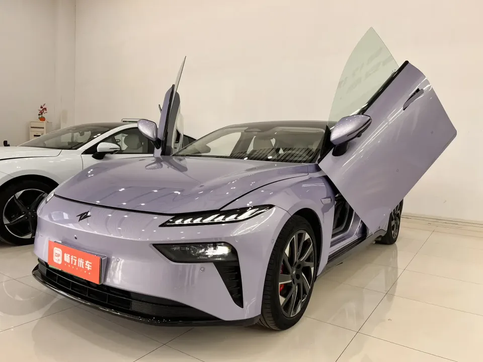 Dongfeng YiPai 007 2025