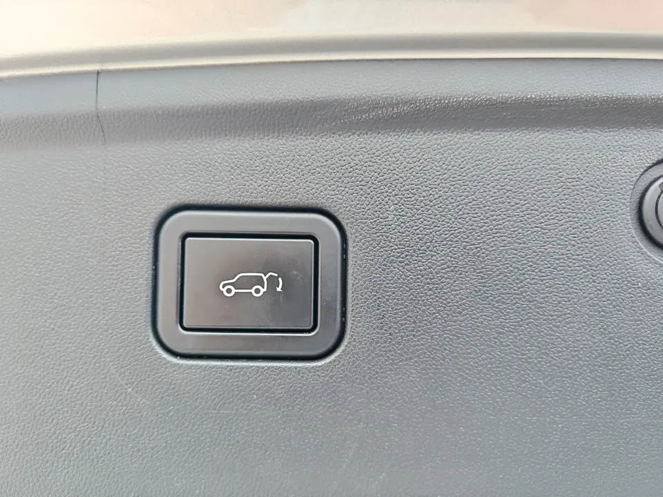 Oshan Changan Auchan Z6 Blue Whale 2.0T automatic smart remote model 2023 — миниатюра 3