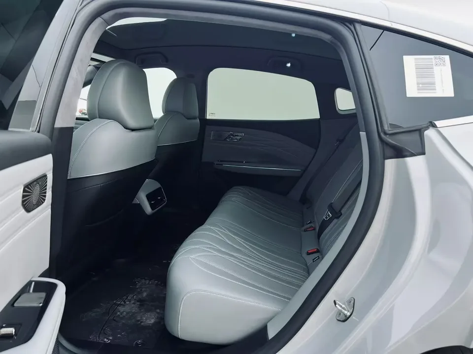 Geely Galaxy E8 700km Long-distance Intelligent Driving Edition 2025 — миниатюра 4