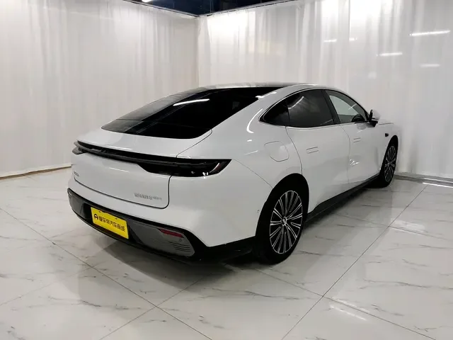 Geely Galaxy Star 8 PHEV 130km EM-i Flagship Edition 2025 — миниатюра 5
