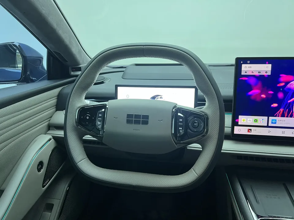 Geely Galaxy Star 8 PHEV 130km EM-i Flagship Edition 2025 — миниатюра 5