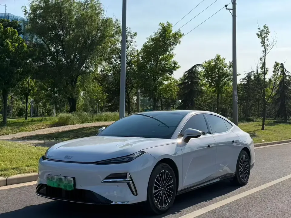 Geely Galaxy Star 8 PHEV 2025