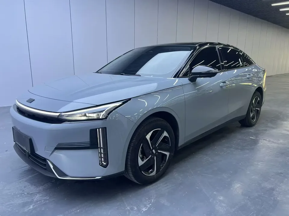 Geely Galaxy L6 2025