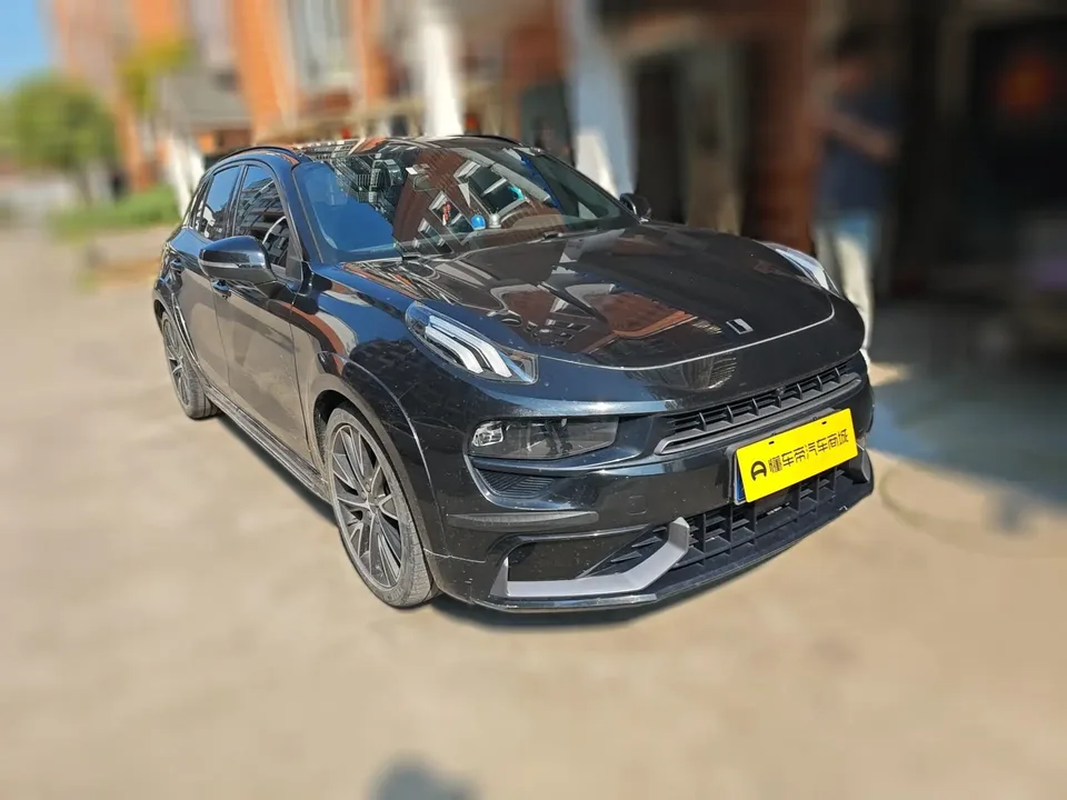 Lynk & Co 02 Hatchback Lynk & Co 02 Hatchback 2022 2.0TD Hatchback Plus 2022 — thumbnail 3