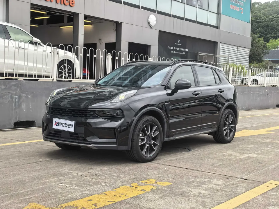 Lynk & Co 01 2022