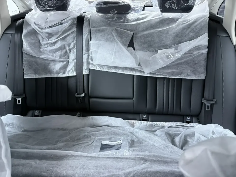Hongqi H5 Hongqi H5 2025 1.5T DCT Flagship 500,000th Commemorative Edition 2026 — миниатюра 3
