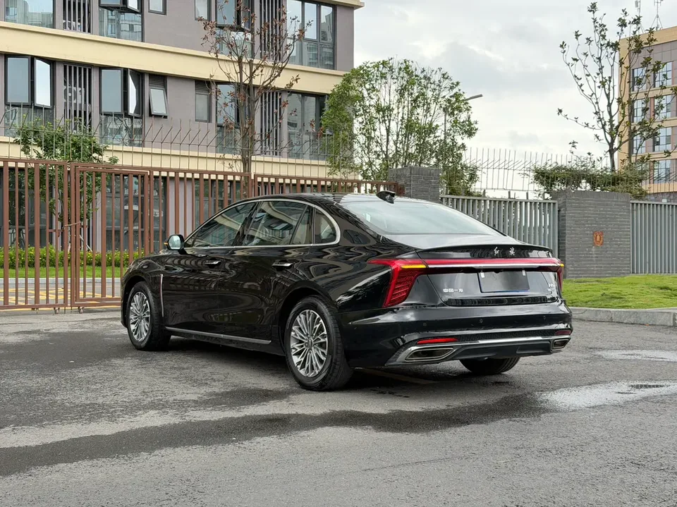 Hongqi H5 Hongqi H5 2024 1.5T DCT Zhilian Qiyun Edition 2023 — миниатюра 2