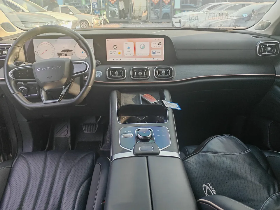 Chery Tiggo 9 2.0T DCT 2WD Luxury Edition 5 Seaters 2023 — миниатюра 5