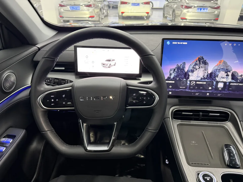 Chery Tiggo 8 PLUS Tiggo 8 PLUS 2025 Kunpeng 290TGDI DCT Luxury 5-seater 2024 — миниатюра 4