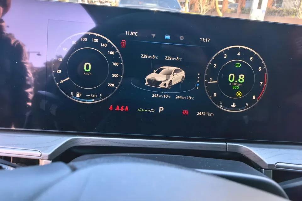 Chery Arrizo 8 1.6TGDI DCT 2023 — миниатюра 4