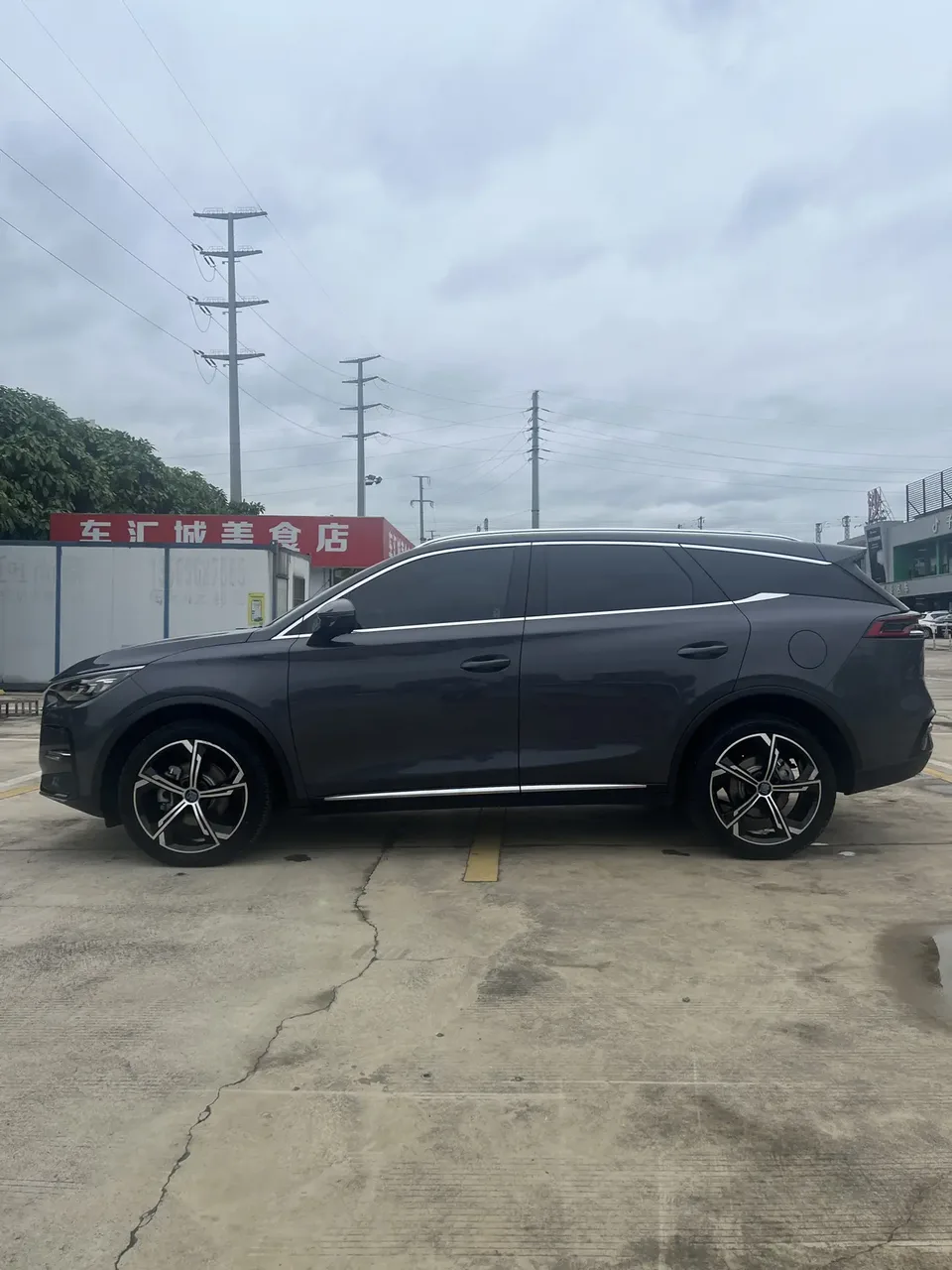 BYD Tang DM DM-i 1.5T 112KM Premium Edition 2022 — миниатюра 4