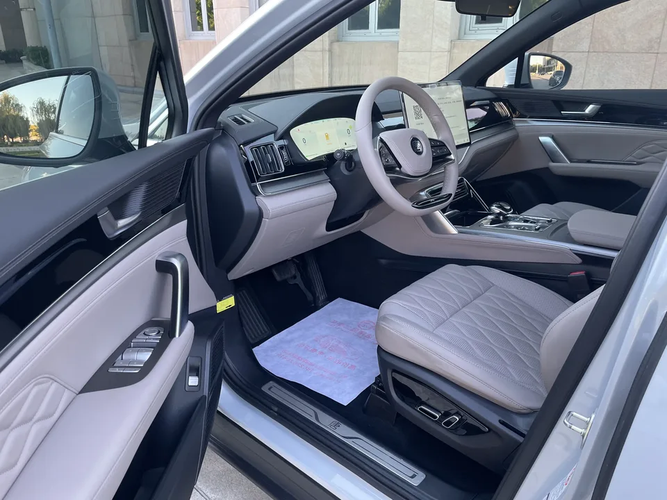 BYD Tang DM Honor Edition DM-i 112KM Premium Edition 2024 — миниатюра 4