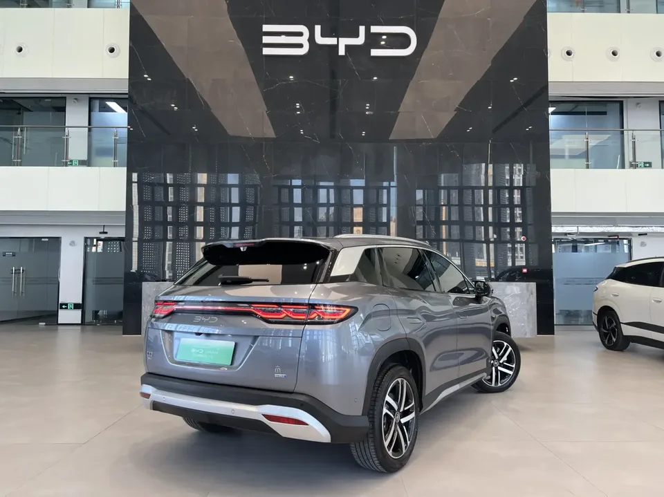 BYD Song L DM Intelligent Driving Edition DM-i 112KM Beyond Edition 2025 — миниатюра 2