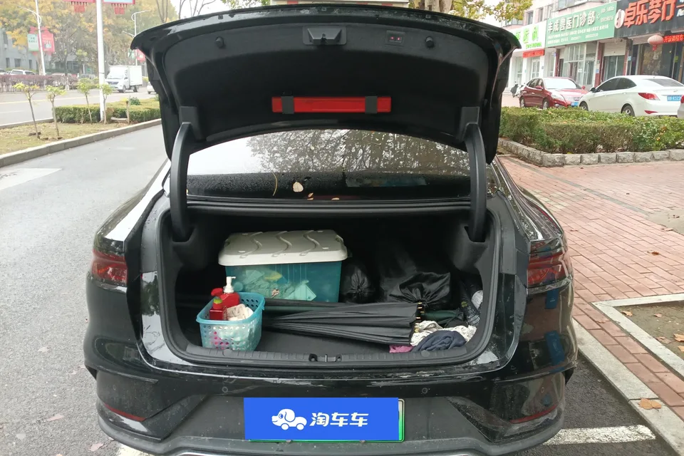 BYD Han DM DM-i Honor Edition 121KM Elite 2024 — миниатюра 5