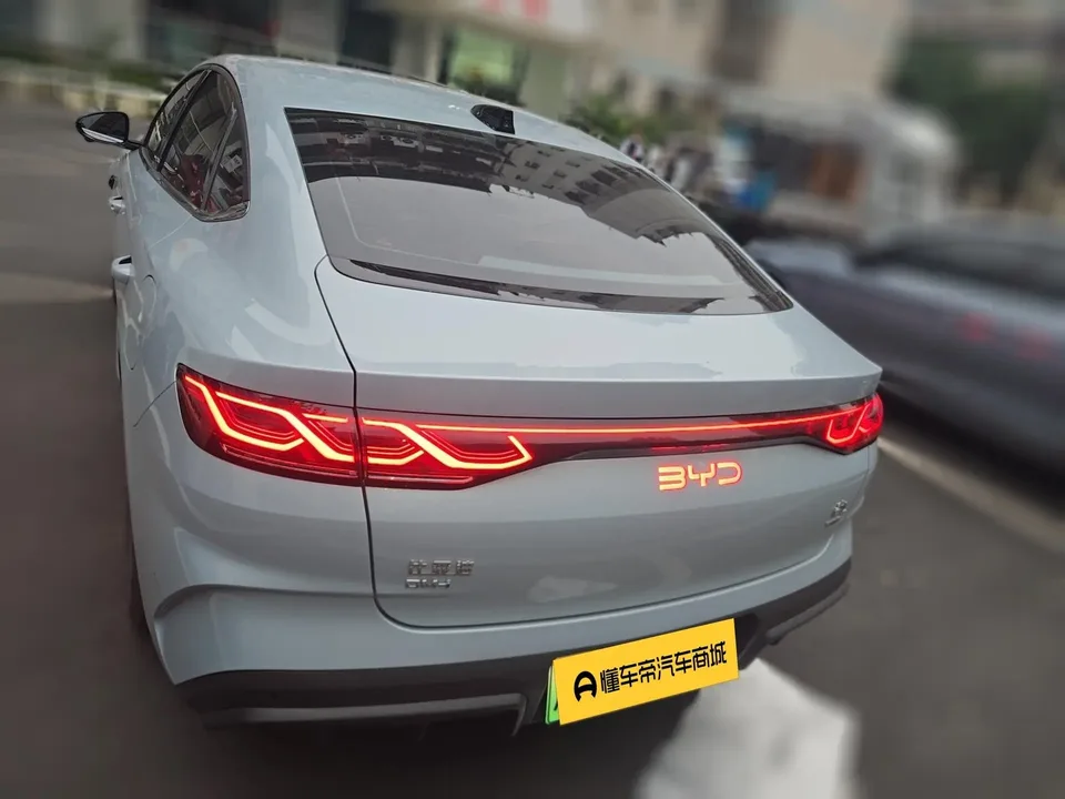 BYD Qin L DM Intelligent Driving Edition DM-i 80KM Leading Edition 2025 — миниатюра 4