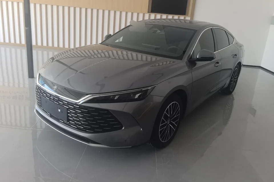 BYD Qin L DM 2025