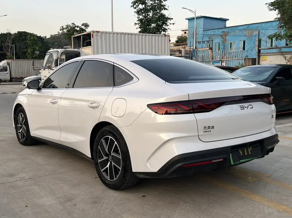 BYD Qin L DM DM-i 120KM Beyond Edition 2025 — миниатюра 4