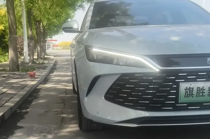BYD Qin L DM DM-i 80KM Leading Model 2024 — миниатюра 5
