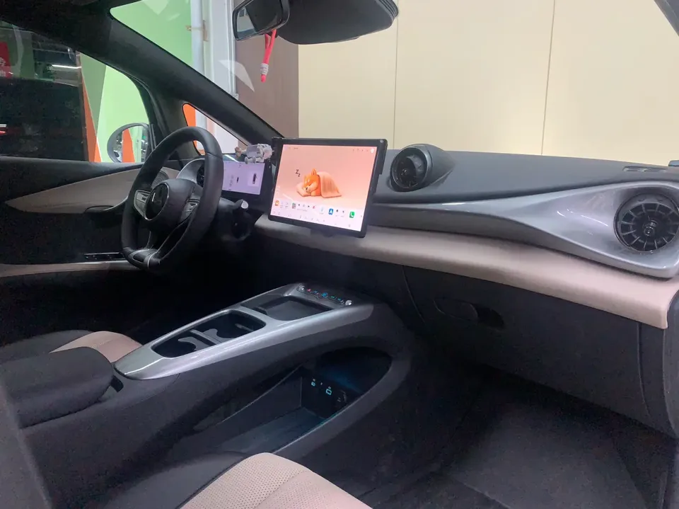 BYD Dolphin Smart Driving Edition 420KM Freedom Edition 2025 — миниатюра 2