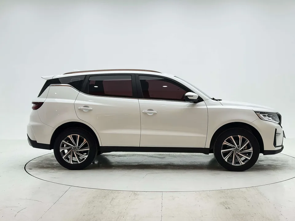 Geely Vision X6 PRO 1.4T Automatic Premium Edition 2023 — миниатюра 2