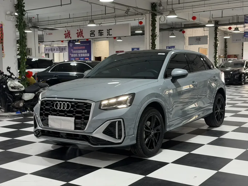 Audi Q2L Audi Q2L 2022 35 TFSI Fashionable and Elegant 2023 — фото 1, купить с доставкой в Москву