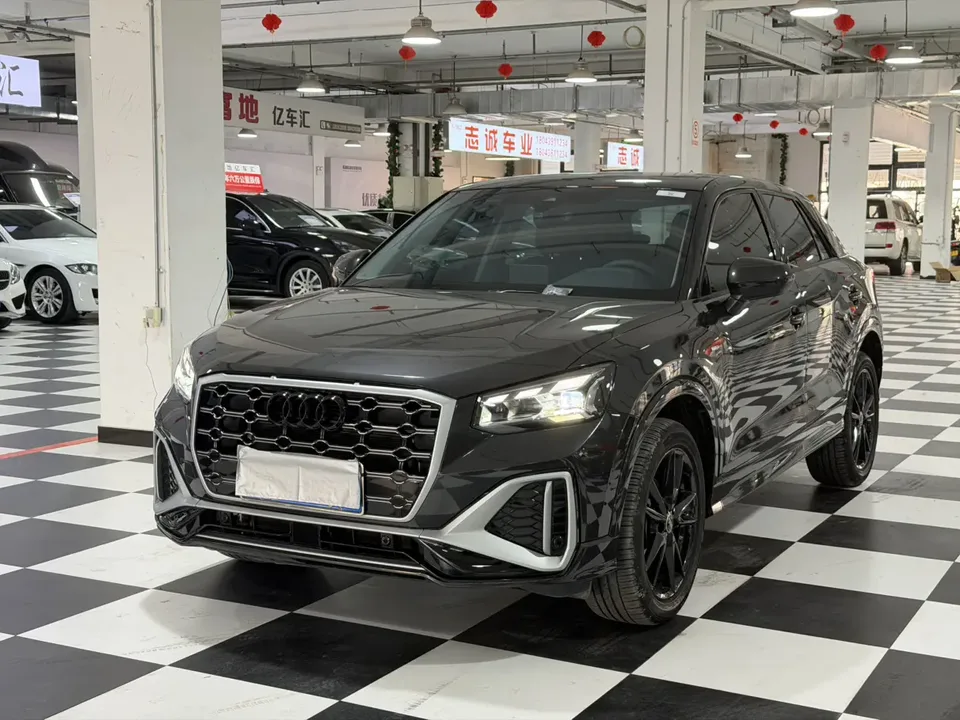 Audi Q2L Audi Q2L 2022 35 TFSI aggressive and dynamic model 2023 — фото 1, купить с доставкой в Москву