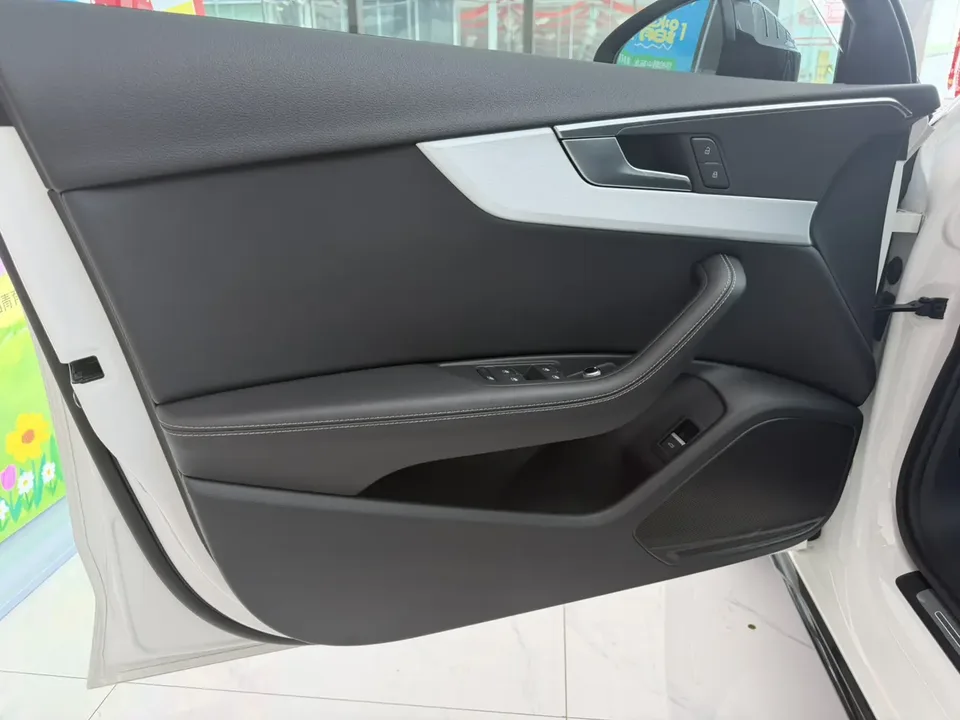 Audi a4 l Audi A4L 2022 40 TFSI luxury and dynamic model 2022 — миниатюра 3