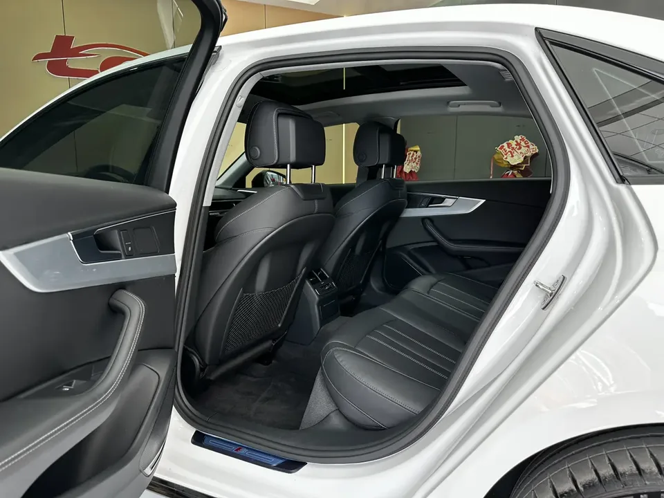Audi a4 l Audi A4L 2022 40 TFSI luxury and dynamic model 2022 — миниатюра 5