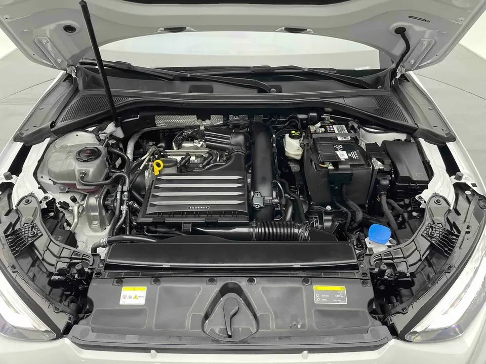 Audi A3 facelift Sportback 35 TFSI stylish and sporty 2023 — миниатюра 2