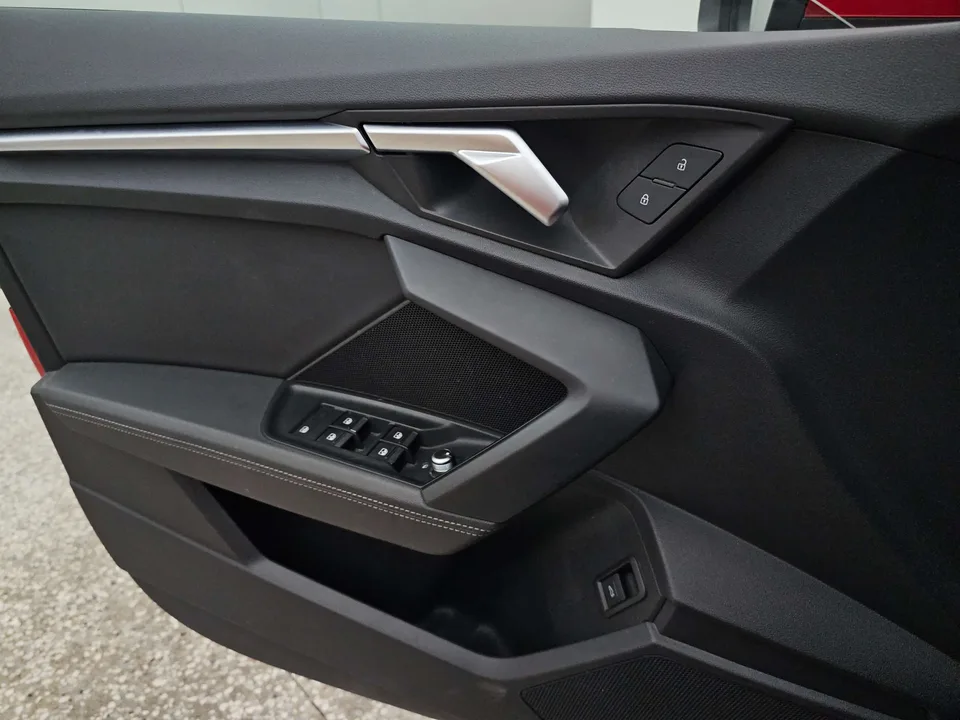 Audi A3 A3L Limousine 35 TFSI Fashion Sports 2023 — миниатюра 3