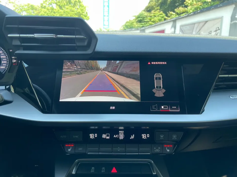 Audi A3 A3L Limousine 35 TFSI Fashion Sports 2022 — миниатюра 3