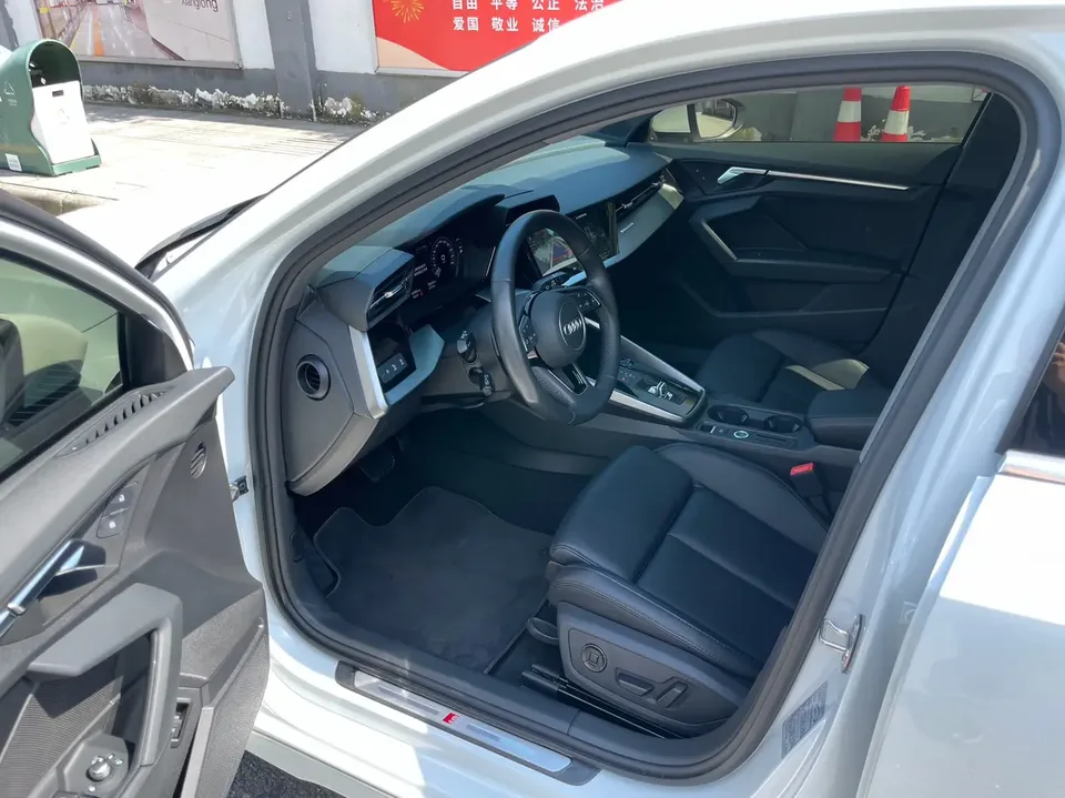 Audi A3 A3L Limousine 35 TFSI Fashion Sports 2022 — миниатюра 5