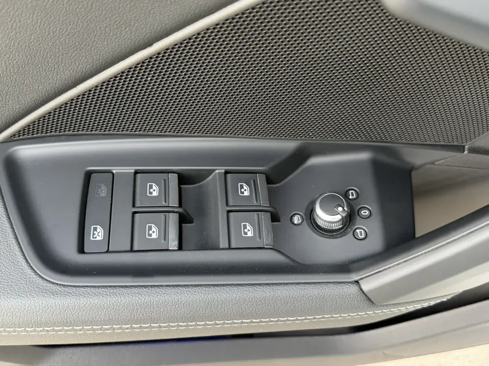 Audi A3 Sportback 35 TFSI stylish and sporty 2022 — миниатюра 5