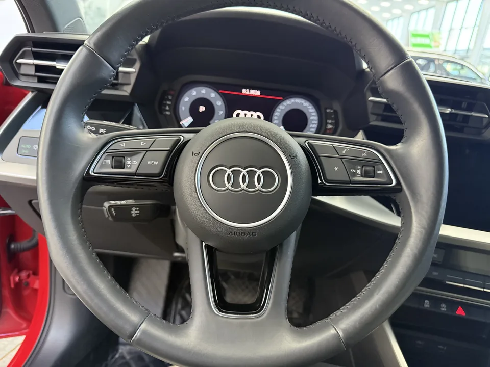 Audi A3 Sportback 35 TFSI Enterprising and Elegant Model 2022 — миниатюра 4