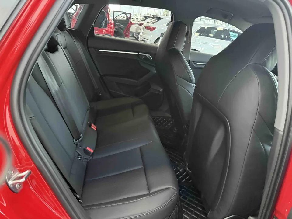 Audi A3 Sportback 35 TFSI Enterprising and Elegant Model 2022 — миниатюра 5