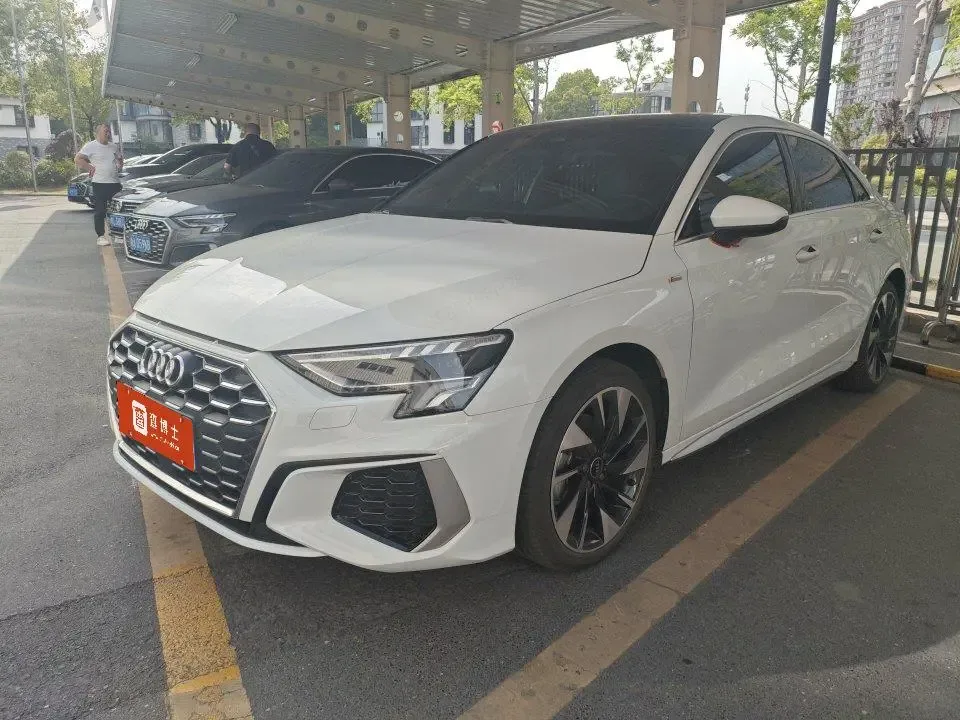 Audi A3 facelift A3L Limousine 35 TFSI stylish and sporty 2023 — фото 1, купить с доставкой в Москву