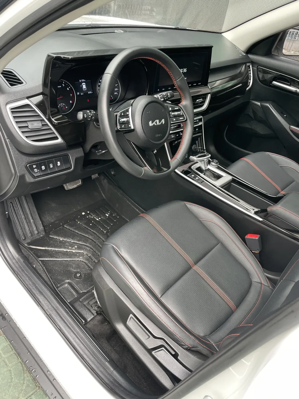 Kia Run proudly AOPAO 1.5L CVT Trend Edition 2023 — миниатюра 4